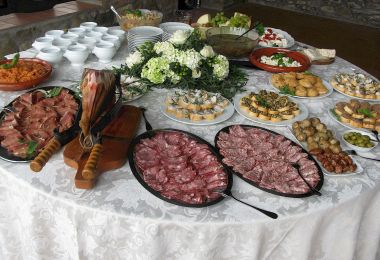 Tuscany wedding buffet